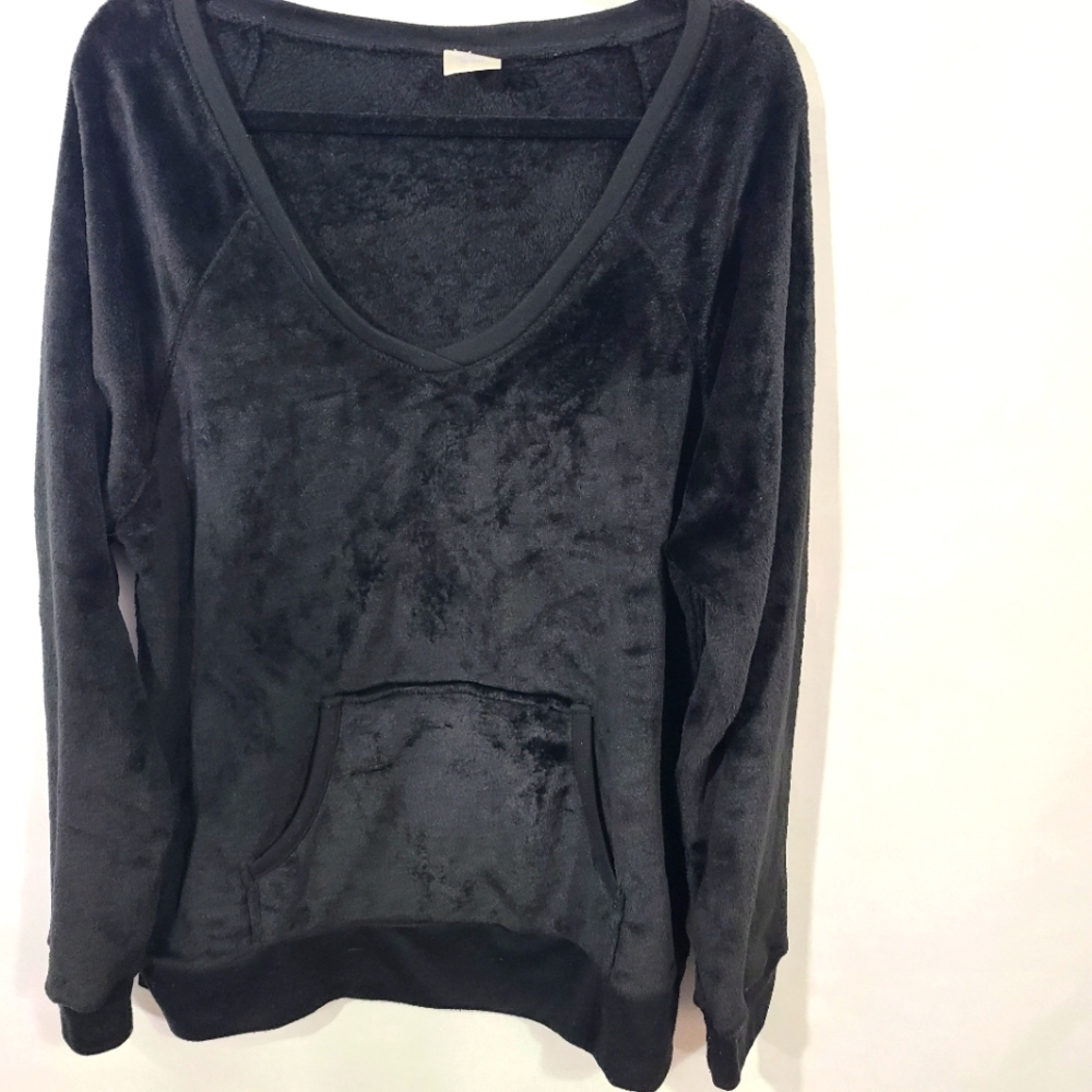 Secret Treasures Sleepwear‎ Women's Size 22W-24W Fuzzy Pullover Shirt Top